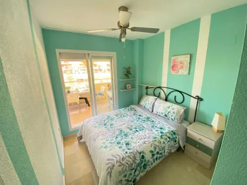 Room with sea and mountain views HABITACION EN PISO COMPARTIDO para 1 o 2 personas