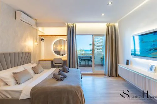 Seaview beachfront studio with aqua park & balcony