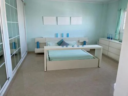 Stunning 5 bedroom Villa