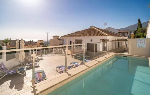 Stunning Home In Benalmadena With Wifi
