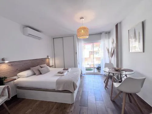 Style & comfort in Benalmádena - Pool available seasonally