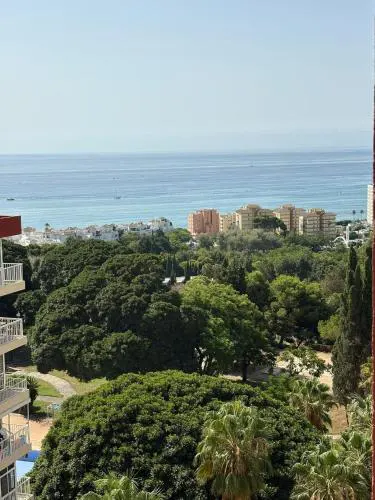 SWEET HOME BENALMADENA Estudio para NO FUMADORES con vistas al mar y excelente conexion wifi Non smoking studio with sea views and excellent WiFi Enjoy plenty of morning sun