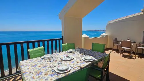 The Panoramic Penthouse of Art