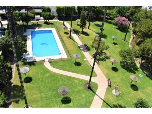 Wonderful Apt 2 BDR with Great Location