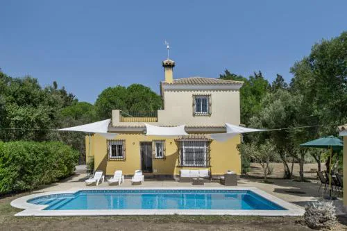Chalet Independiete Con Piscina