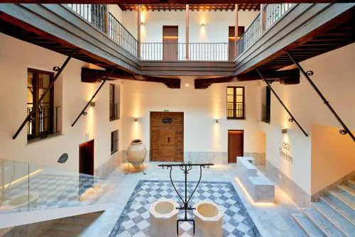 Tandem Torres de Cádiz Suites