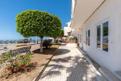 WintowinRentals Dream Home on the beachfront