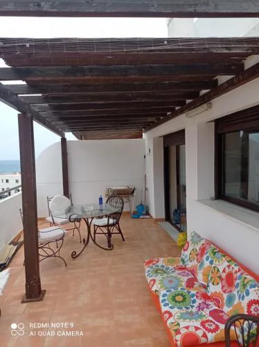 Coqueto ático con vistas al mar