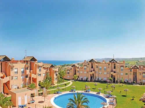 Bright apartment with sea view in Casares, 96 m², pool