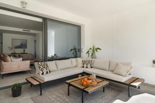 Casa Elegante Casares Costa Golf