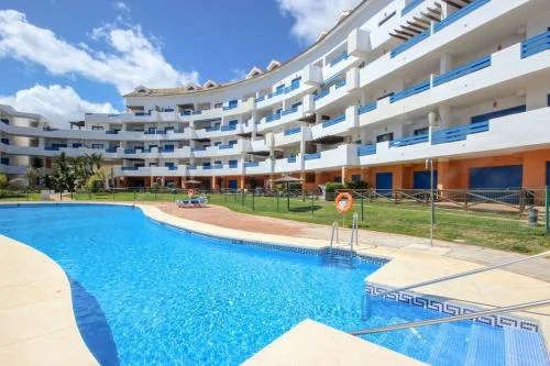 2 bedrooms sea and pool view apt in Duquesa Golf & Gardens Manilva