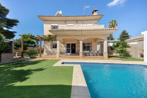 Chalet con Piscina Privada