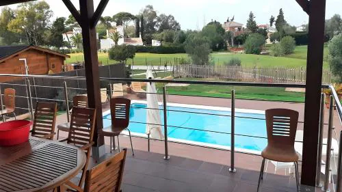 Chalet con Piscina Privada, Jardín y Gran Capacidad 18 personas
