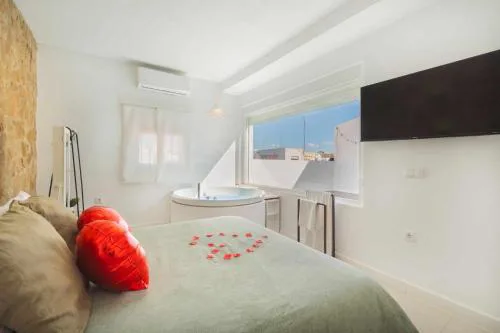 Jacuzzi Amanecer de Plata Decoración Romántica