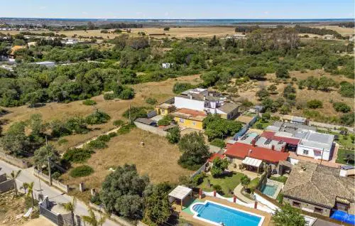 Nice Home In Chiclana De La Fronter