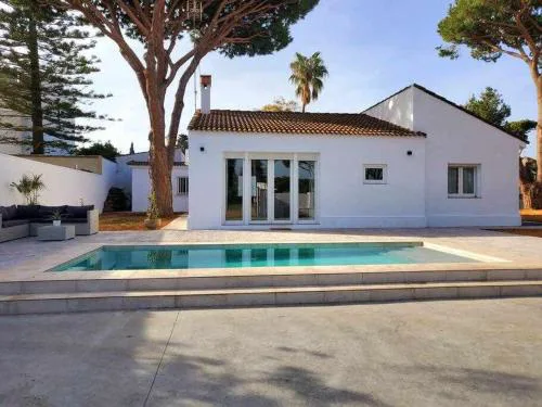 Villa Yoli 26 con Piscina y Jardin cerca de la Playa