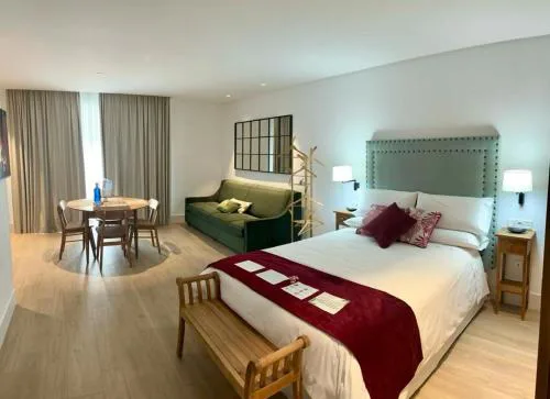Apartamentos Turísticos La Plaza