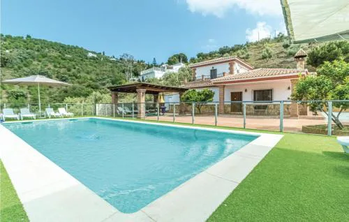5 Bedroom Nice Home In Cómpeta