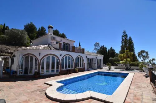 Casa Delfin! Large villa with private pool & mountain views