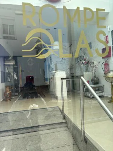 Apartahotel Rompeolas