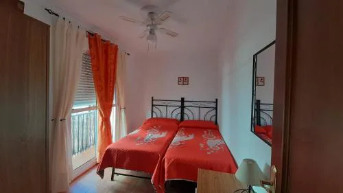 apto centrico Tirso de Molina solo familias
