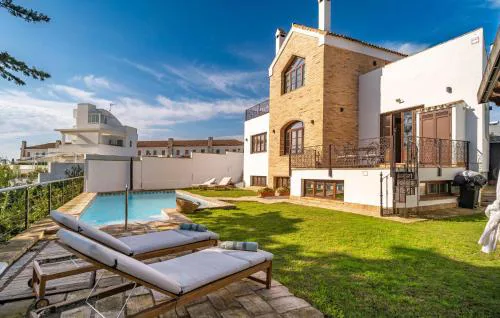 Beautiful Home In Conil De La Frontera