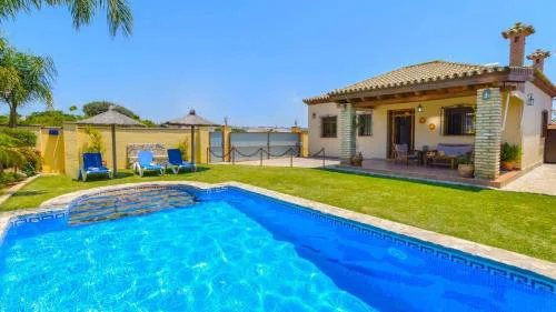 Casa Pepi 2 dorm Conil de la Frontera by Ruralidays