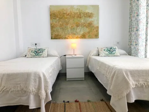GATU PREMIUM Conil Sunset house con piscina, 3 dormit, 3 baños, jardín privado , wifi y parking, preferente mayores de 21 años y familias