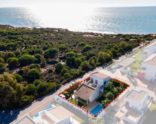 Villa Los Pinares de Monaco en Roche, Conil, Cádiz