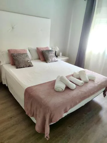 Angeles Home