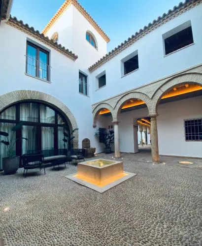 Apartamentos Los Patios del Pañuelo