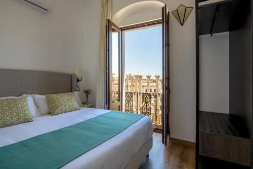 Coliseum Boutique Apartments