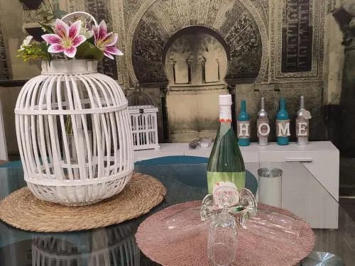 "Sueños de Azahar" Palacio Viana con cochera para vehículos medianos y wifi