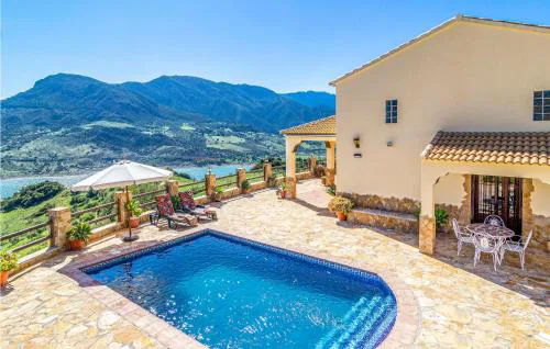 2 Bedroom Amazing Home In El Gastor