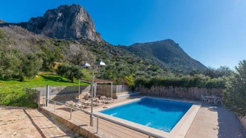 Casa Barrera El Gastor by Ruralidays