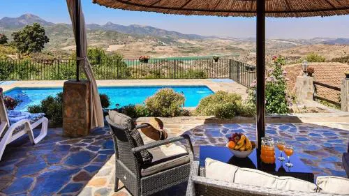 Casa Rural El Tajo El Gastor by Ruralidays