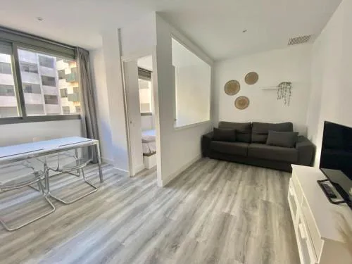 Apartamento nuevo con piscina, temporada