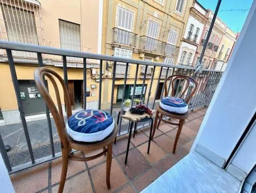 GATU el Capitán "preferente para mayores de 21 años y familias "