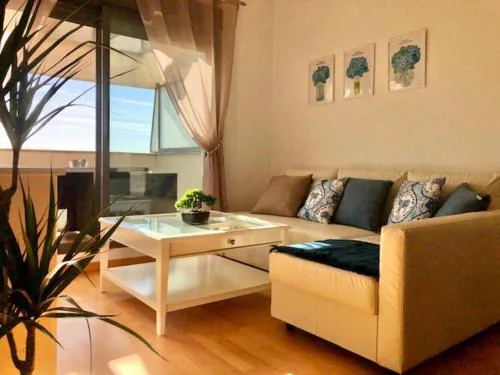GATU PREMIUM Ático Parra, parking, piscina común, terraza, wifi , " Preferente mayores de 25 años y familias "