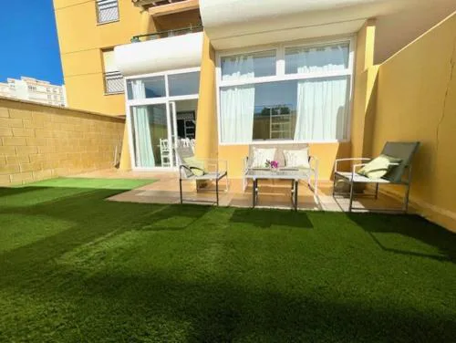 GATU SIROCO junto la playa, piscina, aire acc, terraza, " Preferente mayores de 21 años y familias "