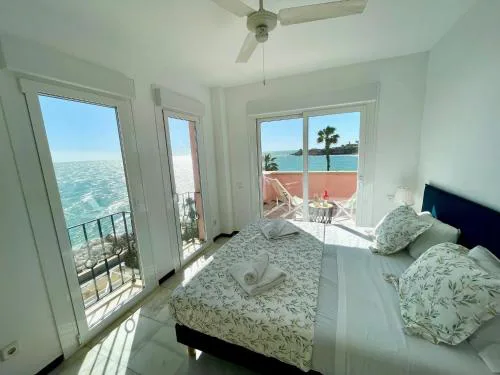 GATU Villa Océano frente al mar en Puerto Sherry " Preferente mayores de 25 años y familias "