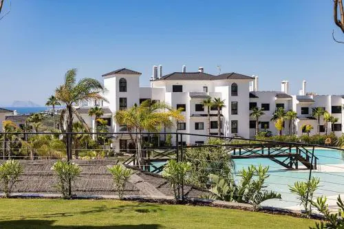 2 Bed Apartment at Estepona Hills with great Sea Views!