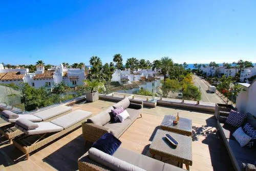 Amazing penthouse at highly rated Costa Marinsa!