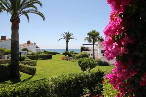 Beachfront townhouse with spectacular seaview