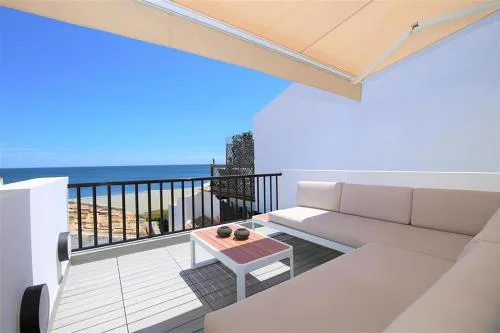 Beachhouse GALORE