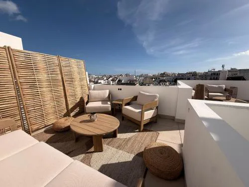 Boutique 2 Bedroom Apartment in Estepona Old Town Centre, Rooftop Terrace, 2 Min Walk to Beach