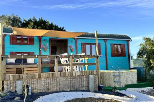 Chalet Sleeps 2 - Pool Balcony Mountain Views