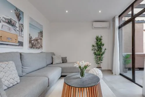 Charming Apartment Paraiso Beach