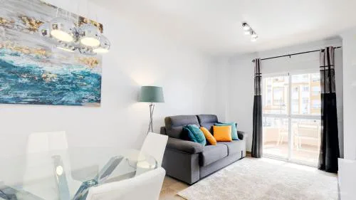 Cozy apartment overlooking Estepona's marina!