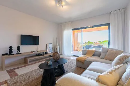 Cozy living space near scenic golf greens!
